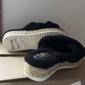 Size 7 slide ones brand new